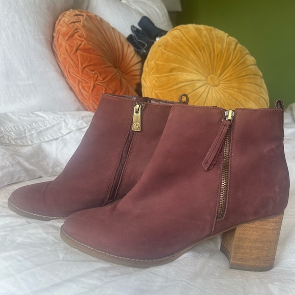 Blondo Nova Waterproof Bootie - Picture 2 of 7